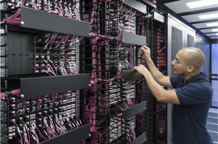 data center-Patch Location Rack Comfort di Rosenberger OSI data center-Patch Location Rack Comfort di Rosenberger OSI
