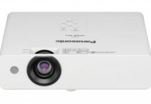 Panasonic annuncia due nuove serie di proiettori portatili Panasonic_proiettore