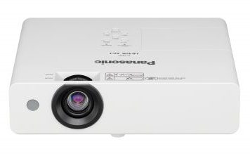 Panasonic annuncia due nuove serie di proiettori portatili Panasonic_proiettore