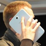 Making-phone-call-on-Samsung-Galaxy-Note-8-300×293