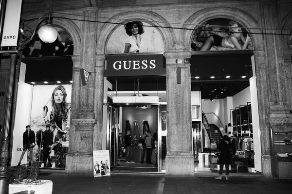 Guess Store