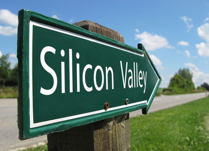 silicon-valley-sign Corporate Innovation Outpost: poca Italia in Silicon Valley