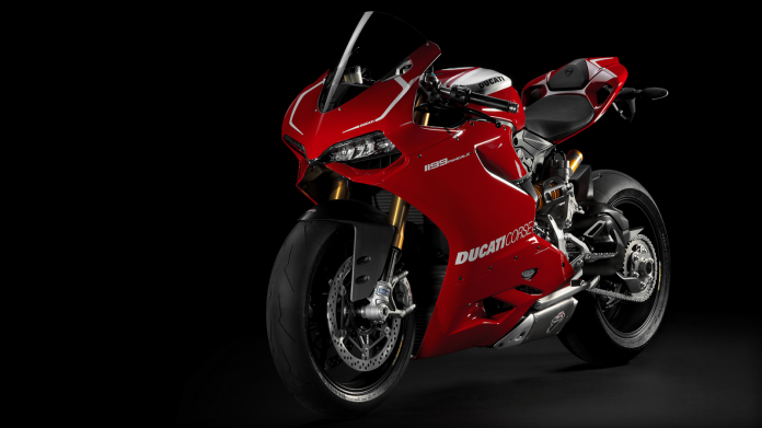 Ducati Superbike 1199 Panigale R side view