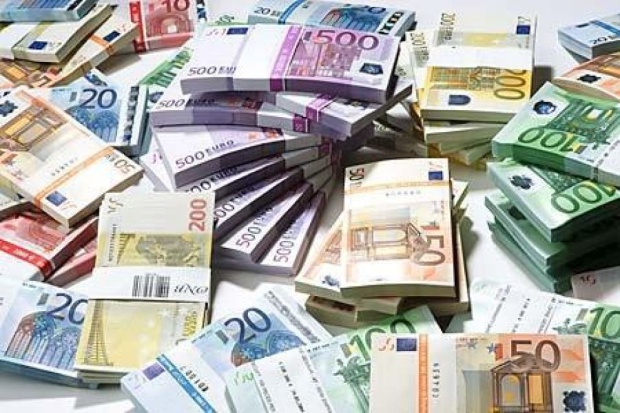 banche-soldi-euro Moratorie, a giugno rischio default per imprese e famiglie