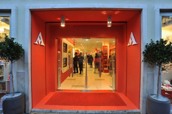 mondadori store