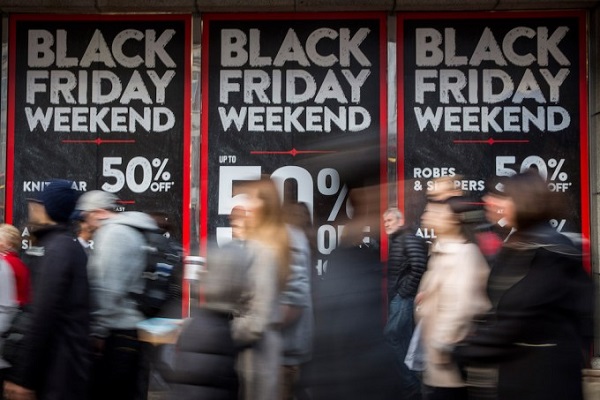 Pagamenti con carte in aumento del 34% nel Black Friday