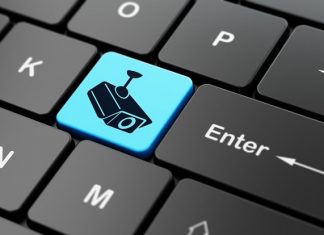 Vietati i controlli indiscriminati su e-mail e smartphone aziendali