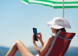 In estate si naviga meno da smartphone smartphone_estate