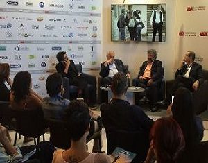 DigitaLife, un mosaico sulla vita che cambia Presentazione
