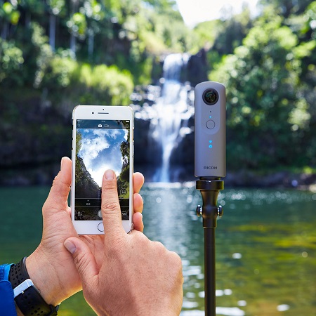Ricoh Theta V_ambientata Ricoh Theta V_ambientata