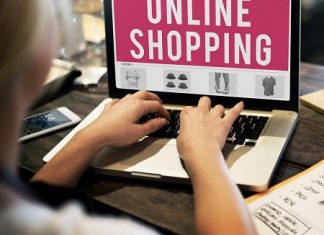L’evoluzione degli acquisti online all’Osservatorio eCommerce b2c Online Shopping Purchasing Commercial Electronic Concept