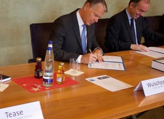 Un supercomputer di nuova generazione per il Leibniz Rechenzentrum di Monaco di Baviera LRZ Signing