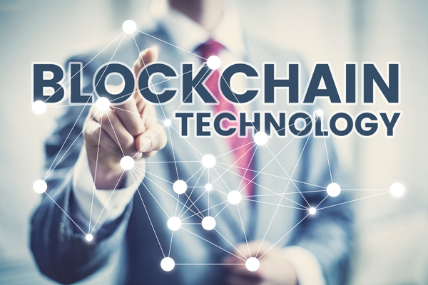 Blockchain technology concept LVMH Blockchain: il futuro della filiera del lusso autentico