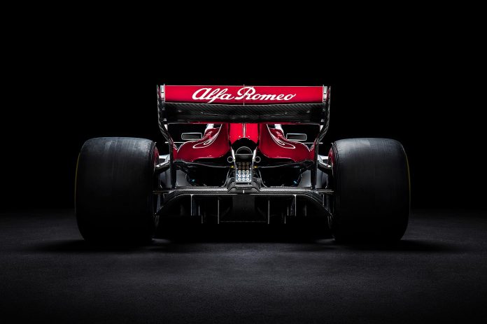 Alfa-Romeo-Sauber-C37-F1-il-Biscione-torna-in-pista Alfa Romeo Sauber F1