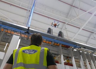 Ford sperimenta l’utilizzo di droni sulle linee di produzione