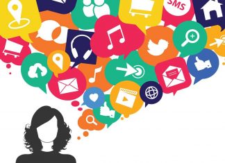 Device connessi: 7 italiani su 10 li usano per evitare conversazioni sgradite Device connessi