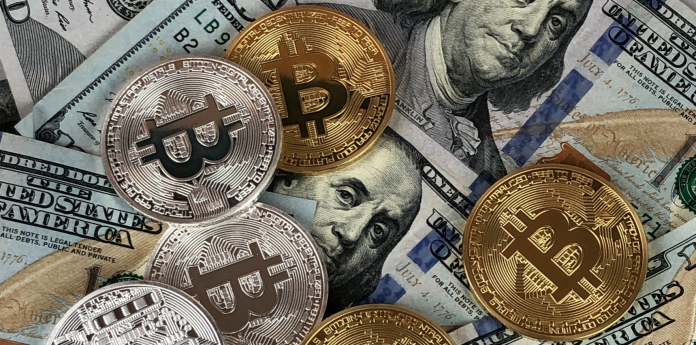 Bitcoin: toccato il valore minimo del 2020