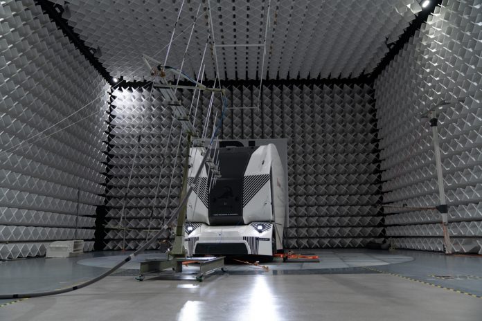 Self-driving truck 1 trasporto autonomo