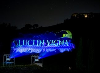 “Luci in vigna”: la più grande videoproiezione su schermo naturale in Italia "Luci in Vigna"