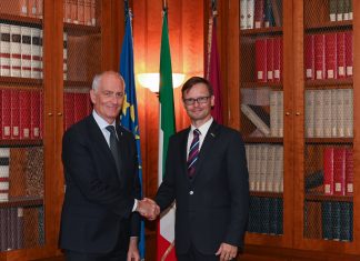 Polizia di Stato e E.ON Italia insieme contro i crimini informatici Polizia di Stato e E.ON Italia insieme contro i crimini informatici