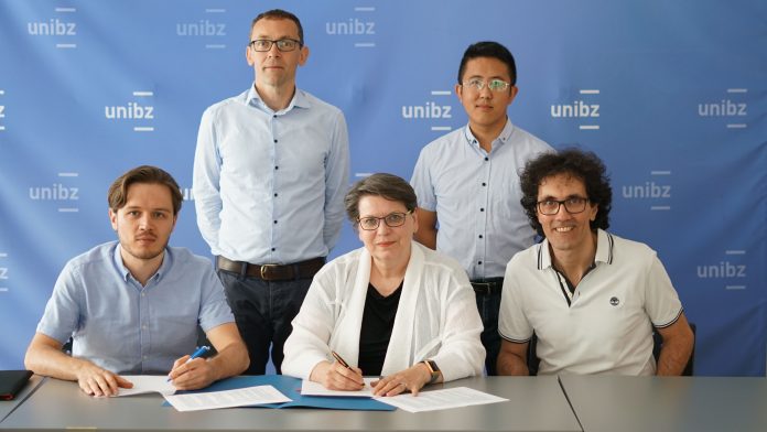 Benjamin Cogrel_Peter Hopfgartner_Ulrike Tappeiner_Guohui Xiao_Diego Calvanese Ontopic: lo spin-off della Libera Università di Bolzano