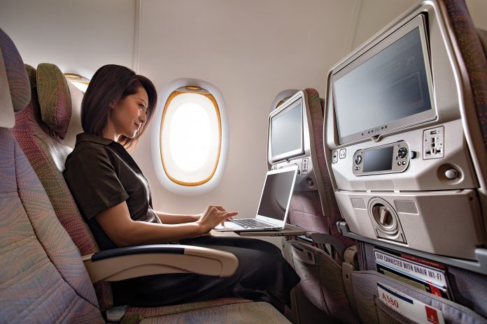Emirates Economy Class Wi-Fi a 40.000 piedi di altezza per i passeggeri Emirates