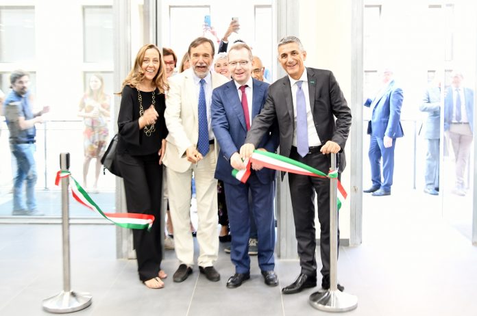 FIRST Lab_Taglio del nastro_10.07.2019 FIRST Lab_Taglio del nastro_10.07.2019