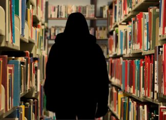 Scuole superiori e università nel mirino dei cyber criminali Scuole superiori e università nel mirino dei cyber criminali