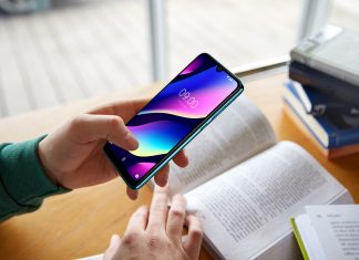 Scuola e smartphone: 7 su 10 lo usano con i professori Scuola e smartphone: 7 su 10 lo usano con i professori