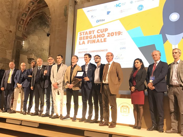 Foto premiazione U-Miles U-MILES si aggiudica la X edizione di Start Cup Bergamo