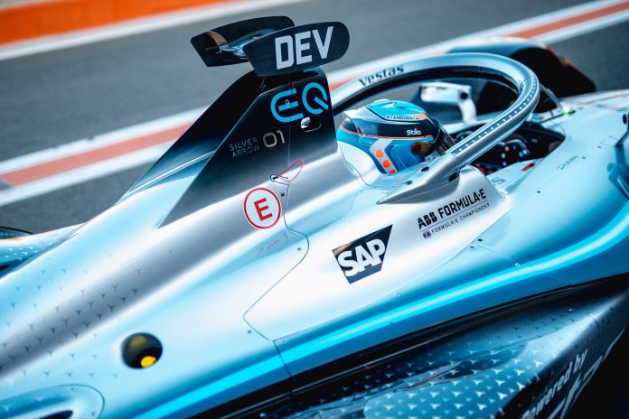 Valencia_Test_Season_ 6_LAT_Images Il team Mercedes-Benz EQ debutta in Formula E grazie a SAP