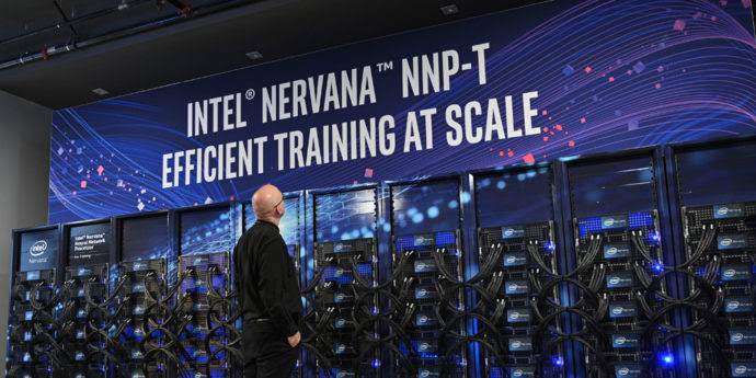 unnamed AI dal cloud all’edge: le novità di Intel Nervana