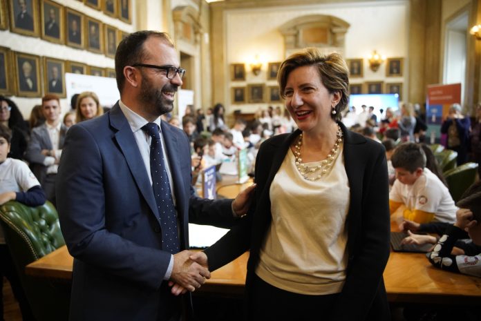 Microsoft @MIUR_7 L'accordo di Microsoft Italia e MIUR per la didattica digitale
