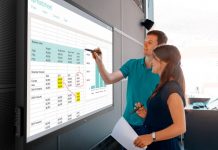 Lavagne Multimediali e Monitor Touch: 2 tecnologie a confronto Lavagne Multimediali e Monitor Touch