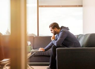 Smart working: controllare i lavoratori porta a benefici? Work Trend Index: smart working, la nuova normalità