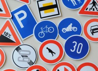 Le autoscuole diventano digitali per affiancare gli allievi Le autoscuole