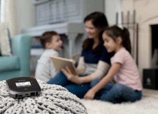 Netgear presenta 4 dispositivi portatili per la connessione WiFi Netgear presenta 4 dispositivi portatili per la connessione WiFi