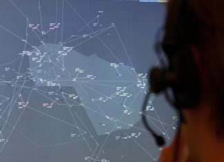 Sistema di controllo aereo in cloud grazie a Indra e Microsoft