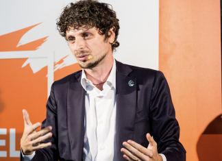 Maratona con i Manager: idee e competenze per la fase 2 Maratona con i Manager: idee e competenze per la fase 2