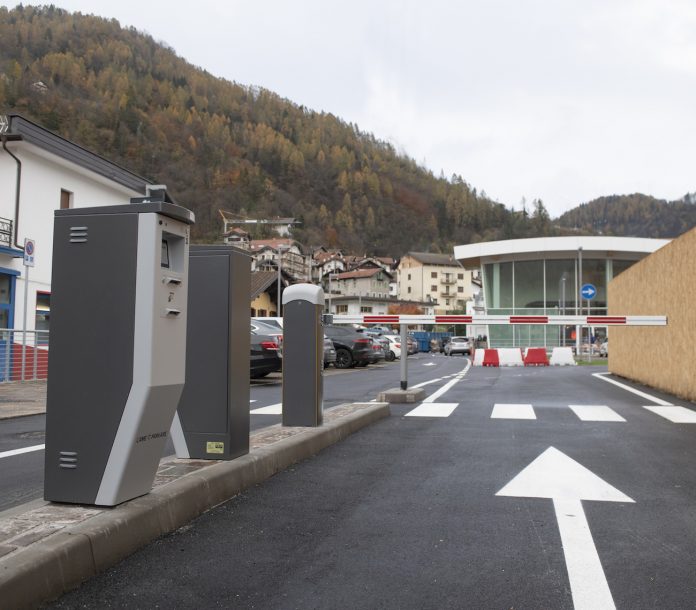 Nuovo parcheggio tecnologico ad Agordo, nel cuore delle Dolomiti