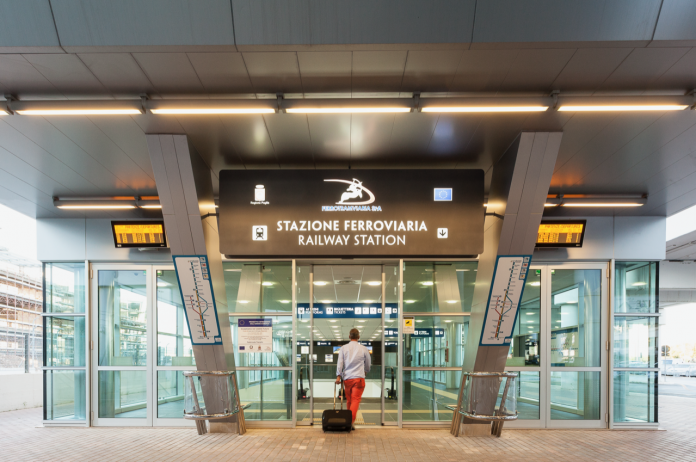 Ferrotramviaria Bari Ferrotramviaria, SIA e Tecknè portano Paga e via all'aeroporto di Bari