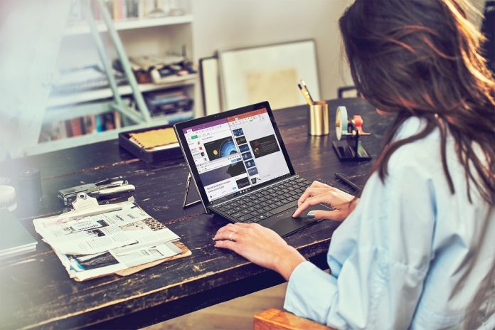 Microsoft_Smart working_low Smart working: il decalogo per risparmiare e vivere meglio