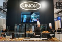 Unox: forni per cucinare intelligenti grazie all’AI Unox: forni per cucinare intelligenti grazie all'AI