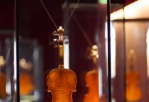 Violini: intelligenza artificiale e artigianato possono coesistere violini