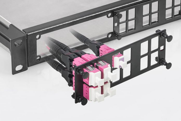 PreConnect_PURE_LCC Wuppertal: Rosenberger OSI realizza due sale server