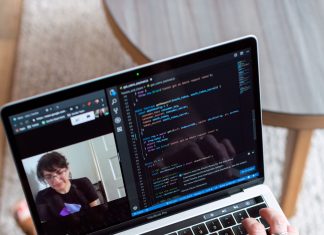 Coding: programmare non è più solo per gli esperti IT
