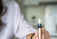 La sigaretta elettronica per dire addio al vizio del fumo? Il giudizio di Cochrane La sigaretta elettronica per dire addio al vizio del fumo? Il giudizio di Cochrane