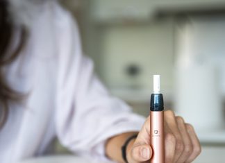 La sigaretta elettronica per dire addio al vizio del fumo? Il giudizio di Cochrane