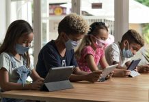 Scuola e digitalizzazione: la parola ai ragazzi e alle ragazze dei licei italiani scuola e digitalizzazione