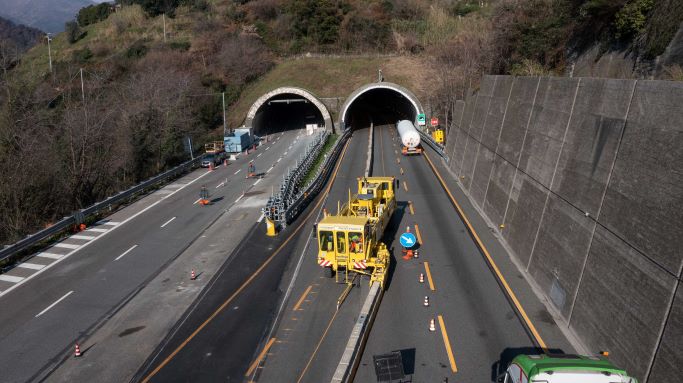 Road-Zipper Road-Zipper